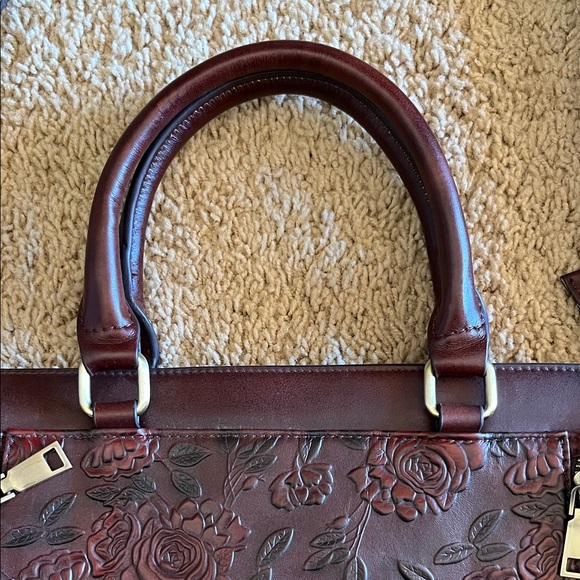 Elegant Brown Floral Embossed Handbag - Picture 3 of 11